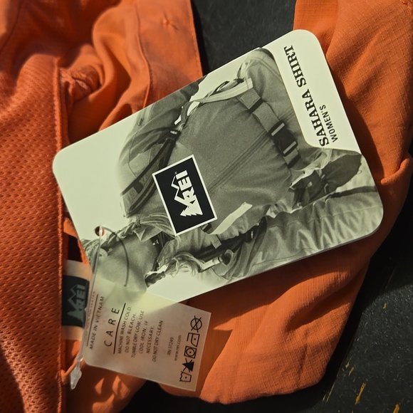 REI Sahara Shirt LS button up - Picture 4 of 4